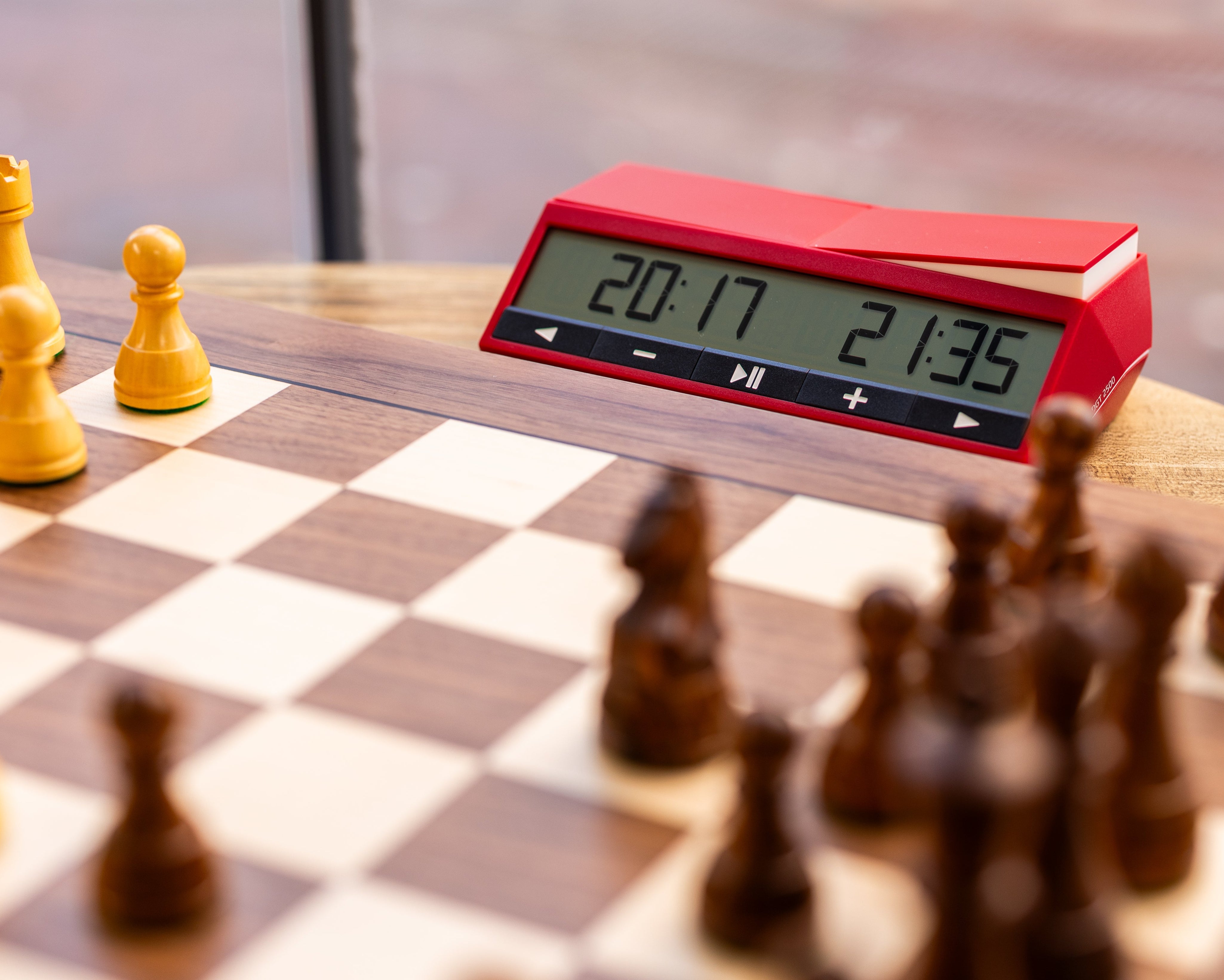 Wie lernt man Schach spielen? Ein einfacher Einstieg für Anfänger ♟️
