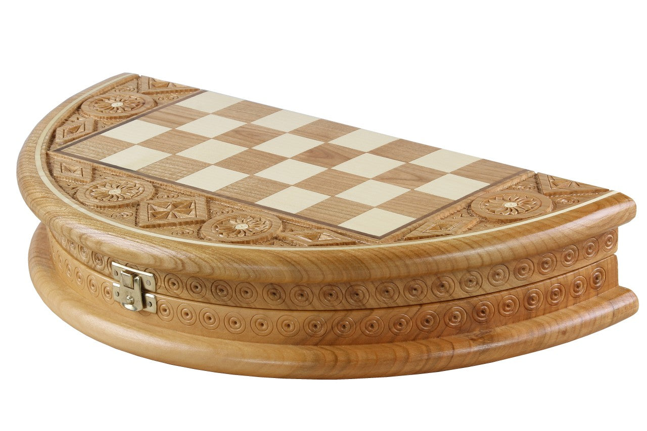 Chess Rubin - handgeschnitztes rundes Schachspiel aus Holz (33 cm) - Chess Rubin - handgeschnitztes rundes Schachspiel aus Holz (33 cm)