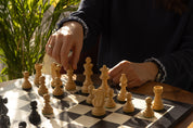 Französisches Lardy Schachspiel (Replik) - Schachbrett (50 mm Feld), Figuren (90 mm König)