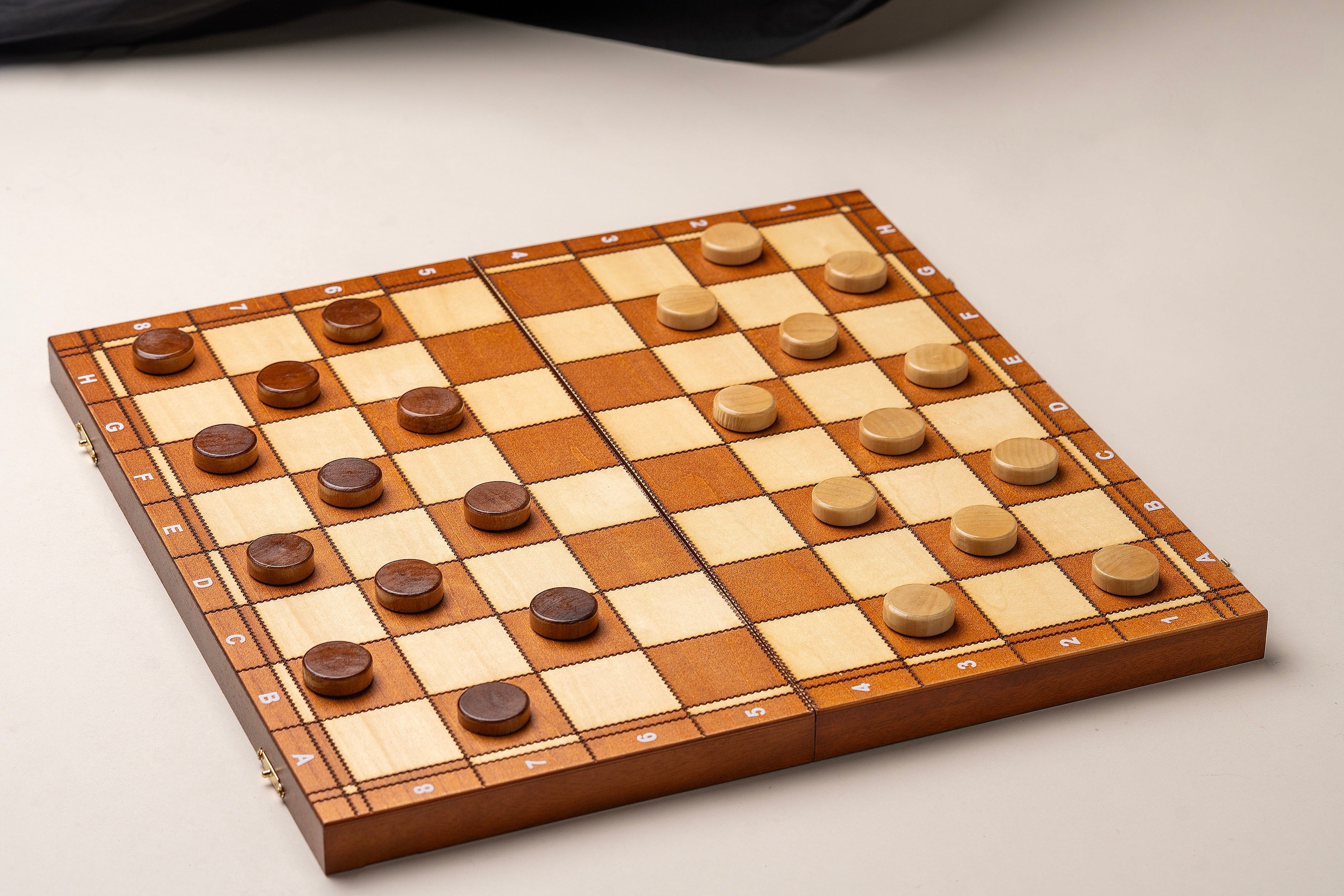 Turnier Nr. 4 Schach+DAME+ BACKGAMMON - Turnier Nr. 4 Schach+DAME+ BACKGAMMON