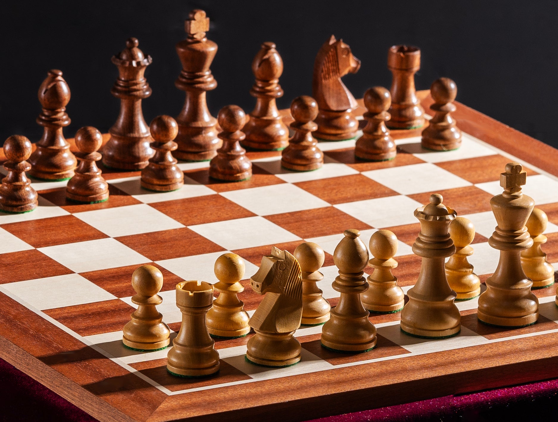 Turnierschach-Set Nr. 5 - 50mm Brett + Deutsche Ritter 3,5" Figuren-NurSchach