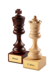 Schachpokal aus Holz - Schwarzer König