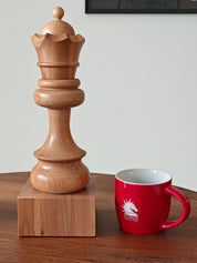 Schachpokal aus Holz - Weißer Hetman