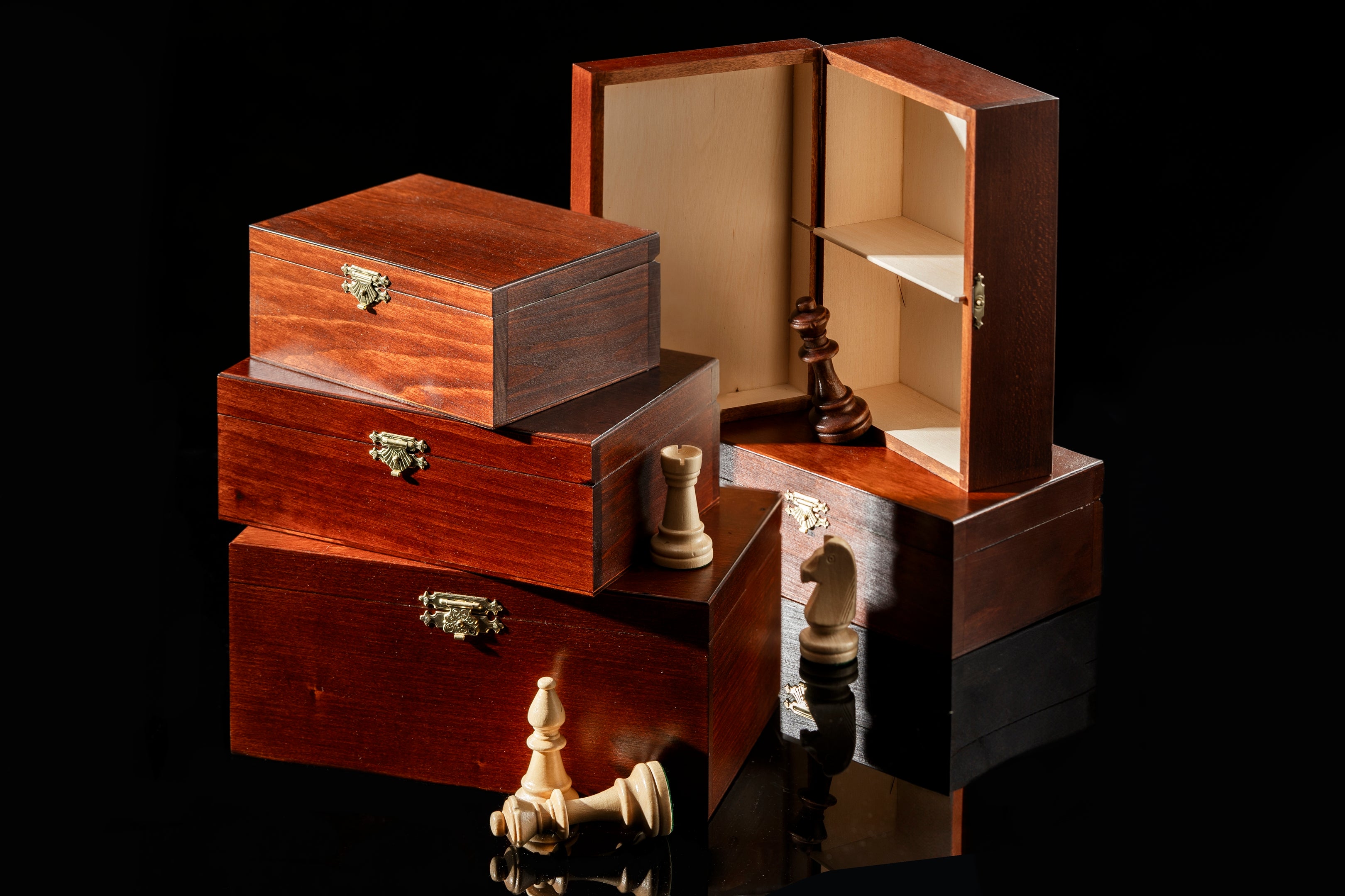 STAUNTON No 7 Wooden Chest - STAUNTON No 7 Wooden Chest