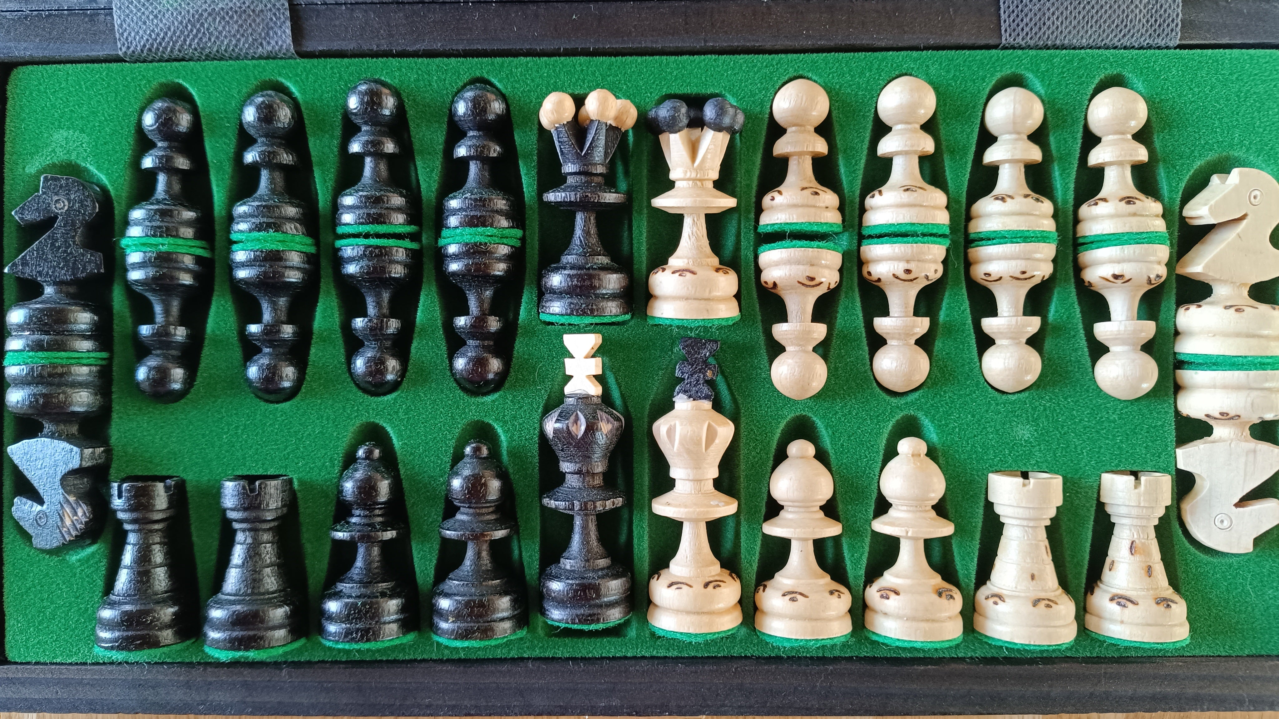 szachy-pere-ka-ma-a-z-wkladka-kolor-czarny-ch134ablack.jpg